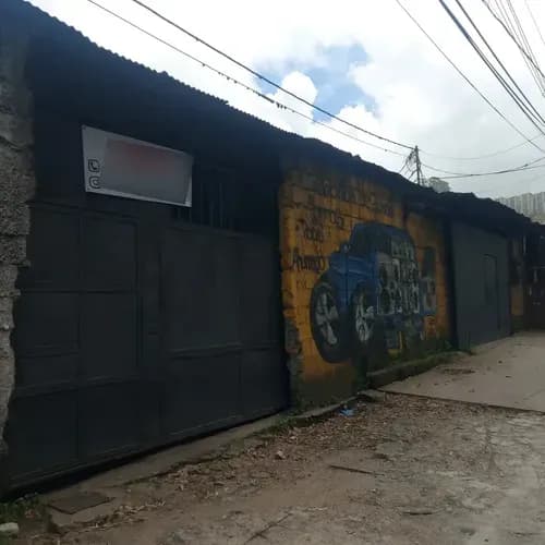 Casa Con Uso Comercial