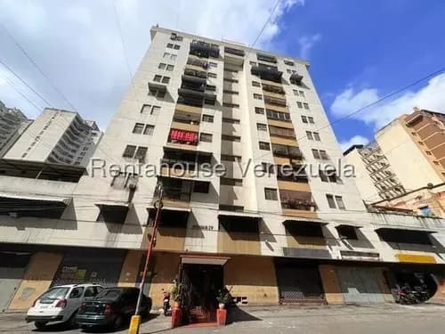 Amplio Apartamento En Venta Con Espectacular Terraza Exclusiva De 143 M2 Av. Fuerzas Armadas