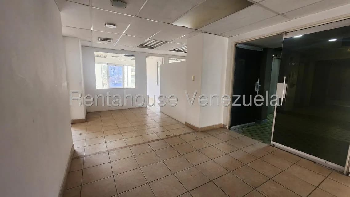 Comercial (Oficina) en Alquiler en El Marques, Distrito Metropolitano