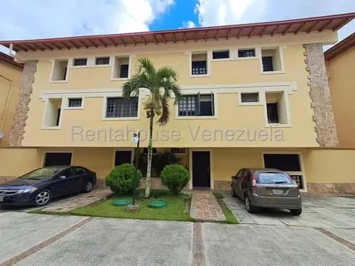 Townhouse En Venta Oripoto Mls# 26-11773 Gn