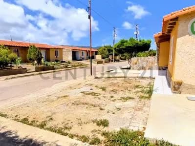 LINDA CASA CON AMPLIACION UBICADA EN URBANIZACION PRIVADA EN MUNICIPIO GARCIA