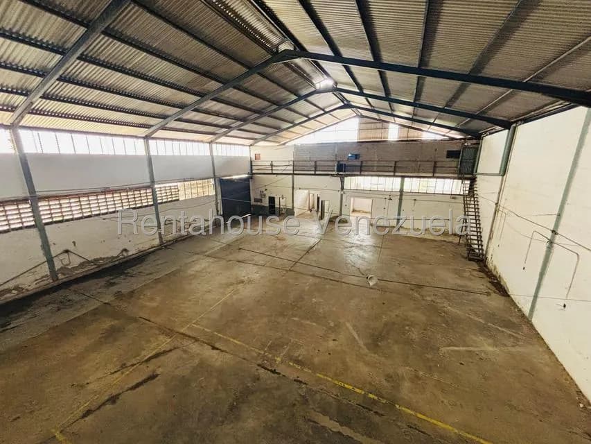 Comercial (Galpon - Deposito) en Alquiler en El Marques, Miranda