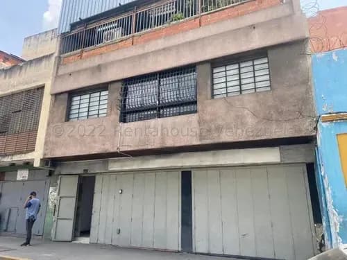 Excelente Edificio Comercial A La Venta Con 4 Niveles Con Excelente Ubicación En La Parroquia Santa Teresa Mls #24-16609