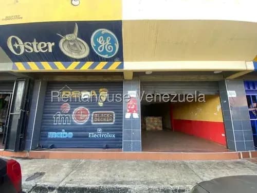 N&m Alquilan Local Comercial De 100m2; Ubicado En Pleno Centro De Cabudare: 26-13831