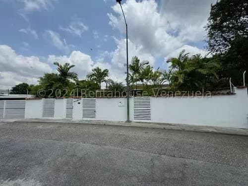 Casa En Venta Prados Del Este 23-2782 Mc