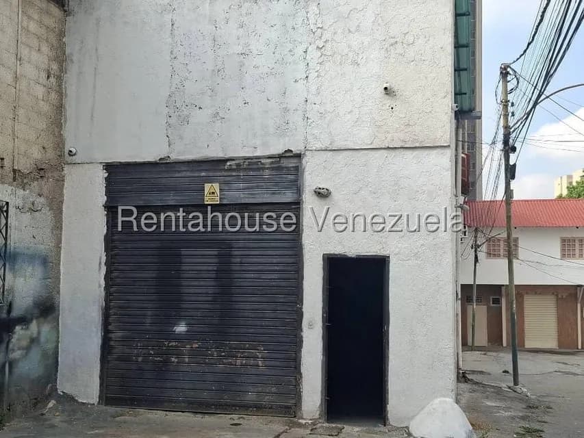 Comercial (Local Comercial) en Venta en Sarria, Distrito Metropolitano