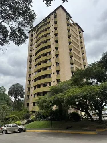 Mml Cod: 329271 Alquiler De Apto En Conj Resd Altos Del Mirador, El Bosque; Canon: 350$ Clientes Directos