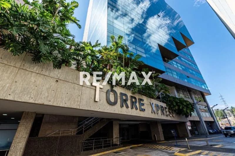 Alquilo Oficina en torre Xpress