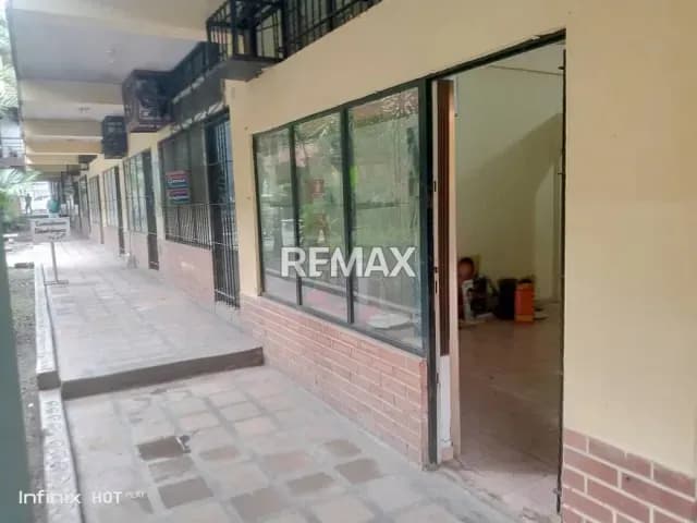 Local Comercial En Planta Baja De 29m2 - C.C. Marqués Del Toro
