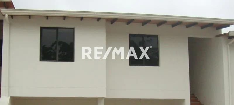 APARTAMENTO en San RafaeL 25-B Planta Alta