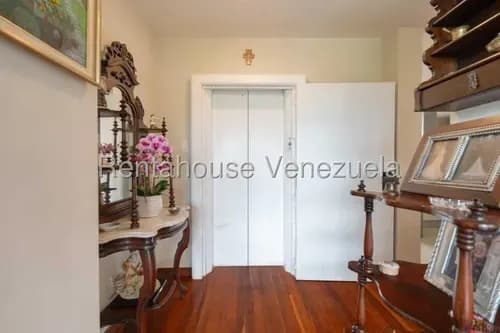 Apartamento En Venta En Country Club Con Espectacular Vista Al Ávila Y Dormitorios Con Baño Privado #26-20890