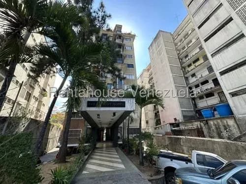 Acogedor Apartamento, Con Excelente Distribución Y Ubicación Los Caobos 26-14640