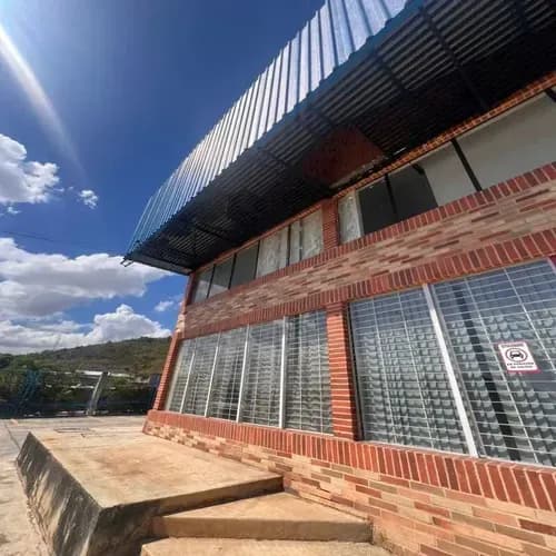 Mc Vende Local Centro Industrial Altos Castillito - Inl-229