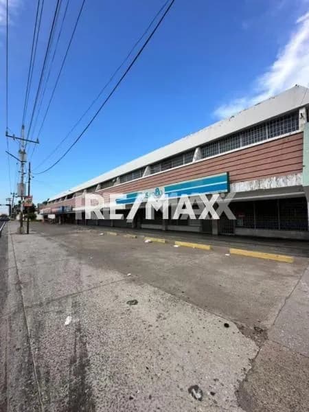 Local en venta Centro comercial Los Jardines Av Guajira