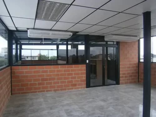 Edificio Comercial En Guacara