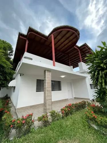 Casa En Venta Barrio Sucre Remodelada, Negociable, Financiamiento, Oim