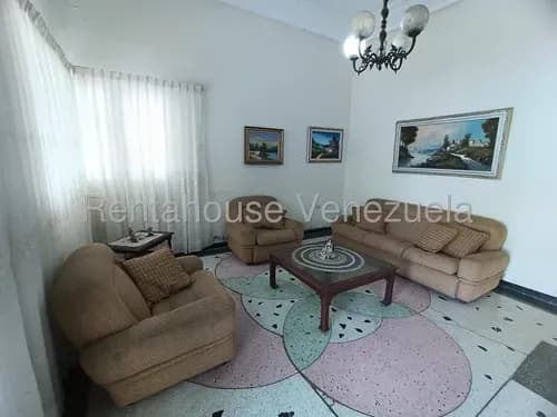 Rentahouse Lara Vende Impresionante Casa En La Exclusiva Urbanización Nueva Segovia; Amplios Espacios Para Disfrutar En Familia Y Ubicación Estratégica Al Este De Barquisimeto.