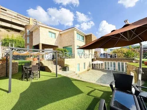 Casa En Venta En La Tahona Baruta Caracas Pisos De Marmol Jardin Piscina Calle Cerrada
