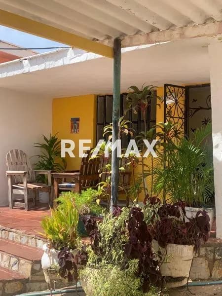 En venta casa en Santa Lucía