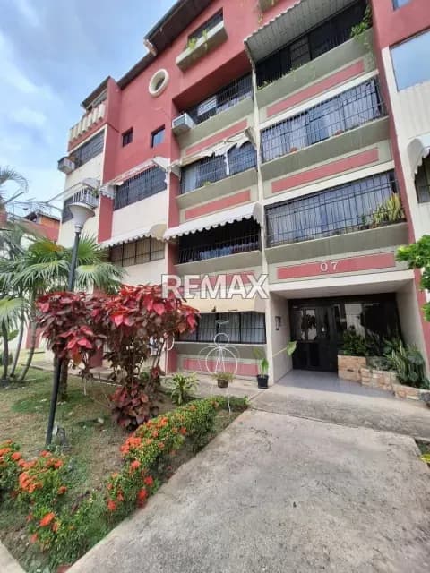 APARTAMENTO EN ALQUILER EN TURMERO
