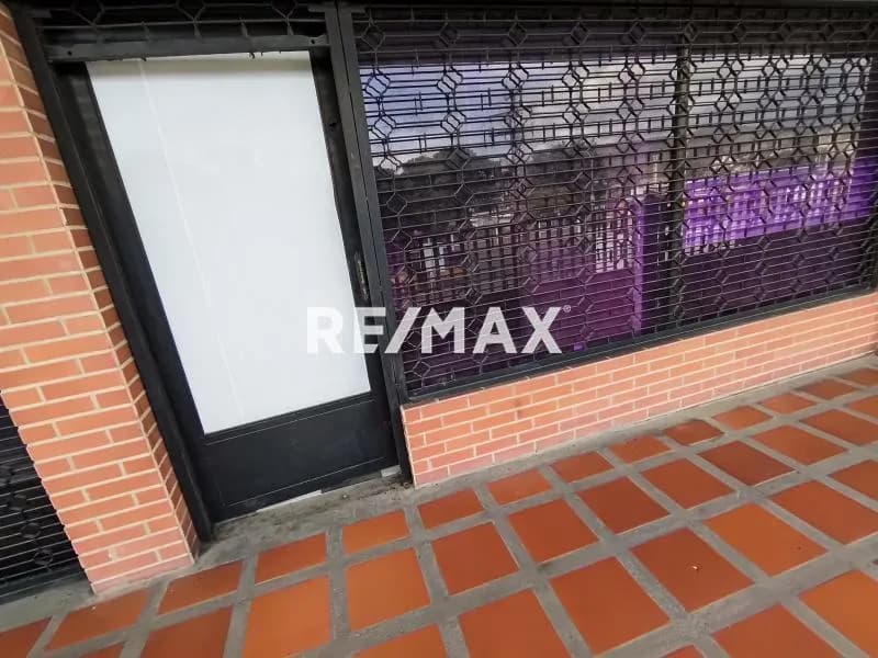 Alquiler Local Comercial en C.C. Coche Aragua II – 35,5 m²