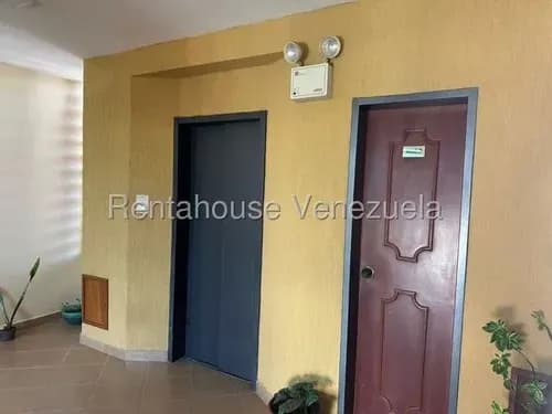 Venta Moderno Apartamento Con Planta Eléctrica En El Este Urb Parque Las Trinitarias Barquisimeto,lara Rc