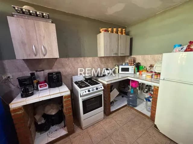 APARTAMENTO EN VENTA Residencias El Palmeral, Edificio Moriche. Corredor vial Cecilio Acosta
