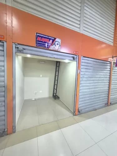 Carolina Romero Alquila O Vende Local En El Cc Gran Bazar En El Centro De Valencia Con Todo Incluido 160 Mensual