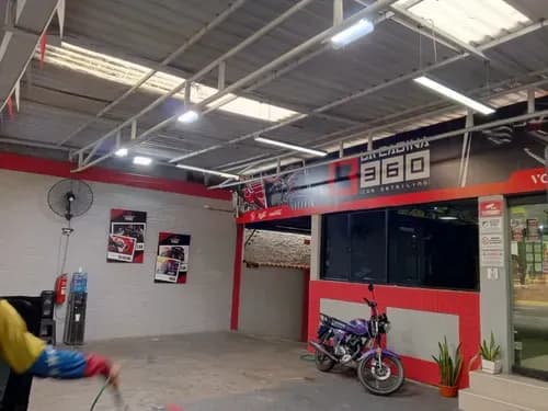 Local Con Galpón Comercial Av. Principal Fernando Figueredo Venezuela 641 Mts2 F. R