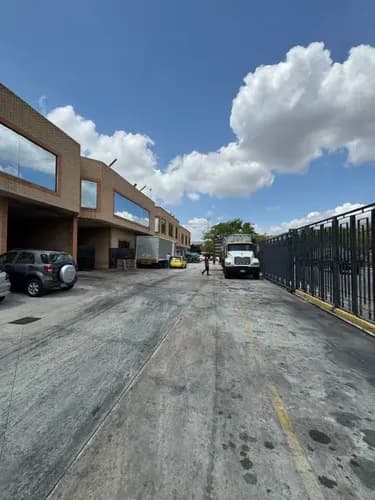 Local Comercial Industrial En Alquiler En San Diego En Zona Industrial Castillito Im 2306