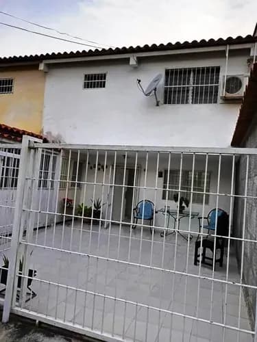 Venta Casa En Urb. La Llovizna, Sector La Entrada