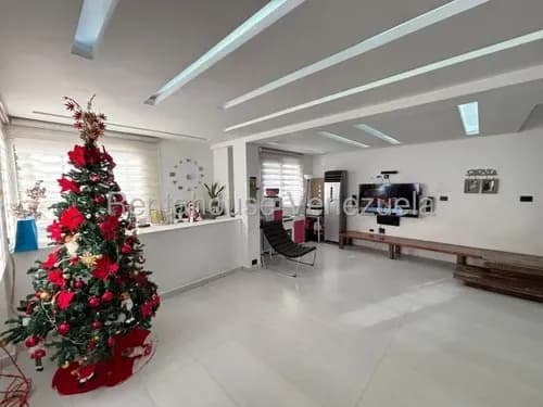 Daniela Linarez Vende Espectacular Casa Moderna De 2 Niveles Con Acabados De Lujo 3 Habitaciones, 3 Baños, Cocina Con Tope Dual Y Mesón De Cuarzo, Cañas Verdes Cabudare