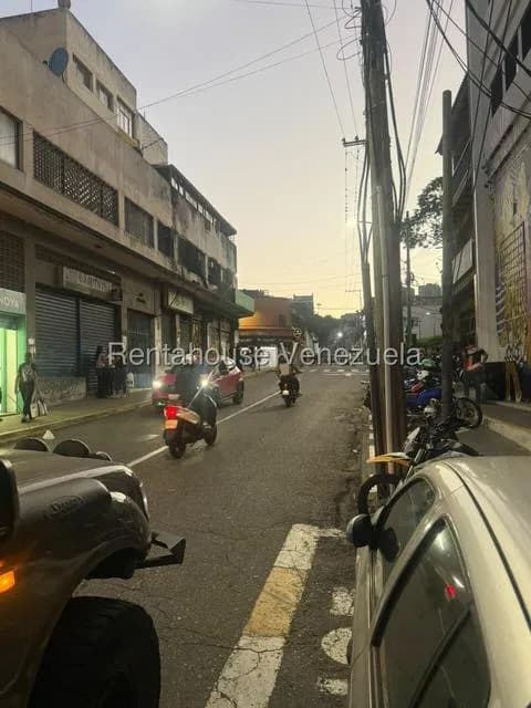Comercial (Local Comercial) en Venta en Baruta, Distrito Metropolitano
