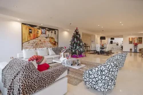 Apartamento En Venta En La Tahona Pb Duplex Con Vigilancia Privada, Terraza Techada Y Vista Panorámica Al Ávila. Nunca Falta El Agua