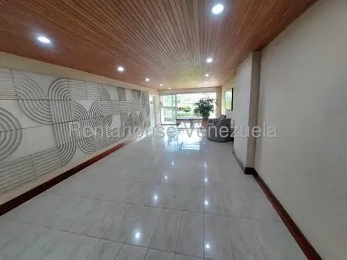 En Alquiler Apartamento En Colinas De Bello Monte Mbf ¡espectacular!