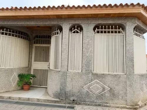 Clientes Mgb Ofrece En Venta Casa En Santa Rosa. Área 135mts Aprox