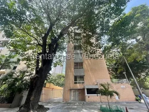 Apartamento En Alquiler El Rosal 26-17905 Ac