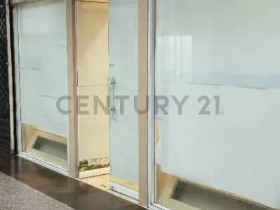 Venta de Local Comercial el Centro Comercial Plazas Las Américas de 60 m2