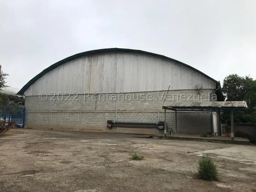 Comercial (Galpon - Deposito) en Venta en Sector Guaracarumbo, Miranda