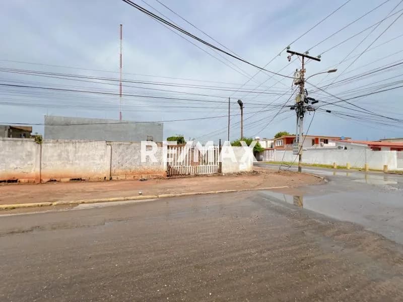 Venta de parcela ubicada en esquina en la Urbanización Coromoto, San Francisco