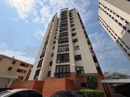 Apartamento En Alquiler En Base Aragua Maracay Excelente Condominio Y Ubicación 3 Habitaciones 2 Baños Agua Seguridad Nela 26-18177