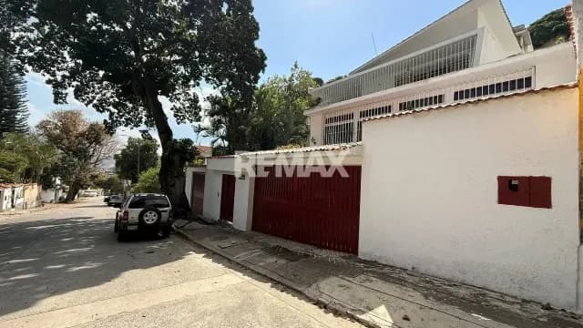 Hermosa Casa en Las Palmas para Remodelar