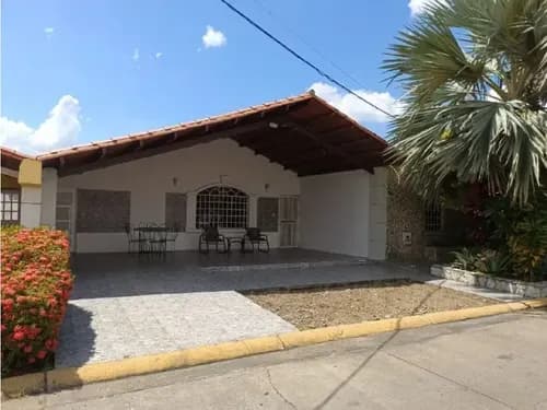 Casa En La Urb. Laguna Paraiso - Maturin Ve02-2517zi-staff