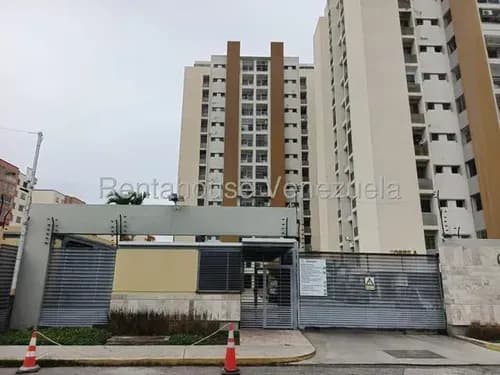 Valeria Chong Apartamento Amoblado Alquiler Barquisimeto Lara Pedro León Torres Zona Oeste Residencial Economico Código Inmobiliaria Rent-a-house 26-21659