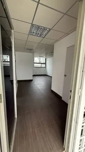 Oficina Totalmente Remodelada