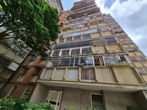 Apartamento Listo Para Habitar, En Urb. Las Clavelinas, Macaracuay.