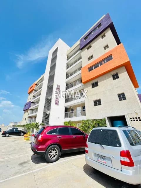 APARTAMENTO EN GRIS EN MAKEDONIA