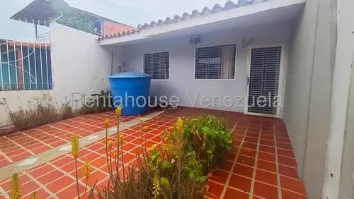 Valeria Chong Casa Venta Cabudare Lara Los Yabos Residencial Economico Código Inmobiliaria Rent-a-house 26-18671