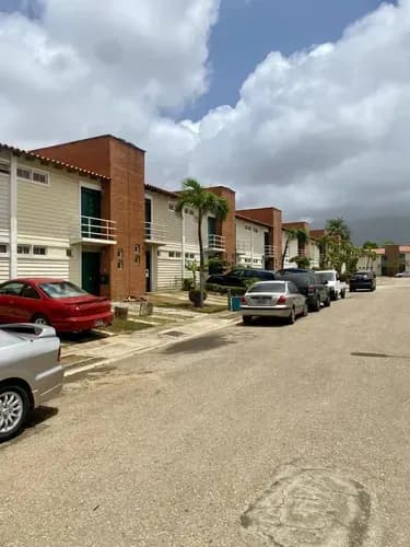 Town House En El Valle, Frente C.c. Eco Center