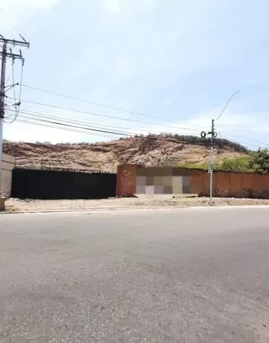 Terreno Ubicado En Av. Principal, Fácil Acceso A La Av. Intercomunal, Cerca De Clínicas, Supermercado, Colegios